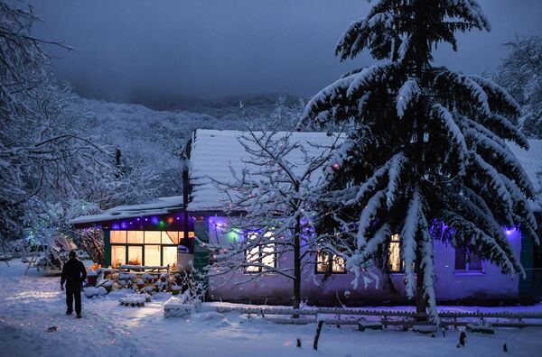 الشتاء في ممر أنغارسك، شبه جزيرة القرم الروسية - سبوتنيك عربي