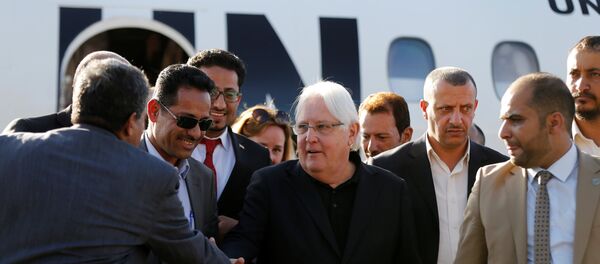  موفد الأمم المتحدة إلى اليمن مارتن غريفيث أثناء وصوله العاصمة صنعاء - سبوتنيك عربي