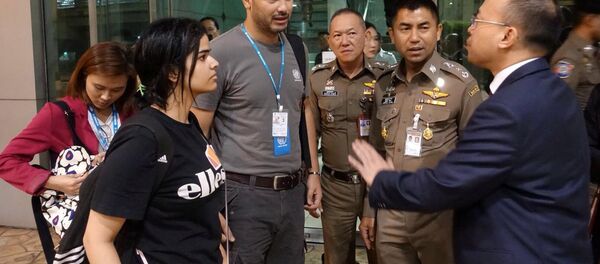 الفتاة السعودية الهارية إلى تايلاند رهف محمد القنون الفتاة السعودية الهارية إلى تايلاند رهف محمد القنون - سبوتنيك عربي