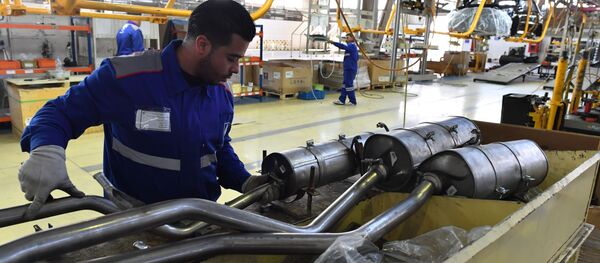 مصنع SIAMCO  السوري-الإيراني لانتاج السيارات في ريف دمشق، سوريا - سبوتنيك عربي