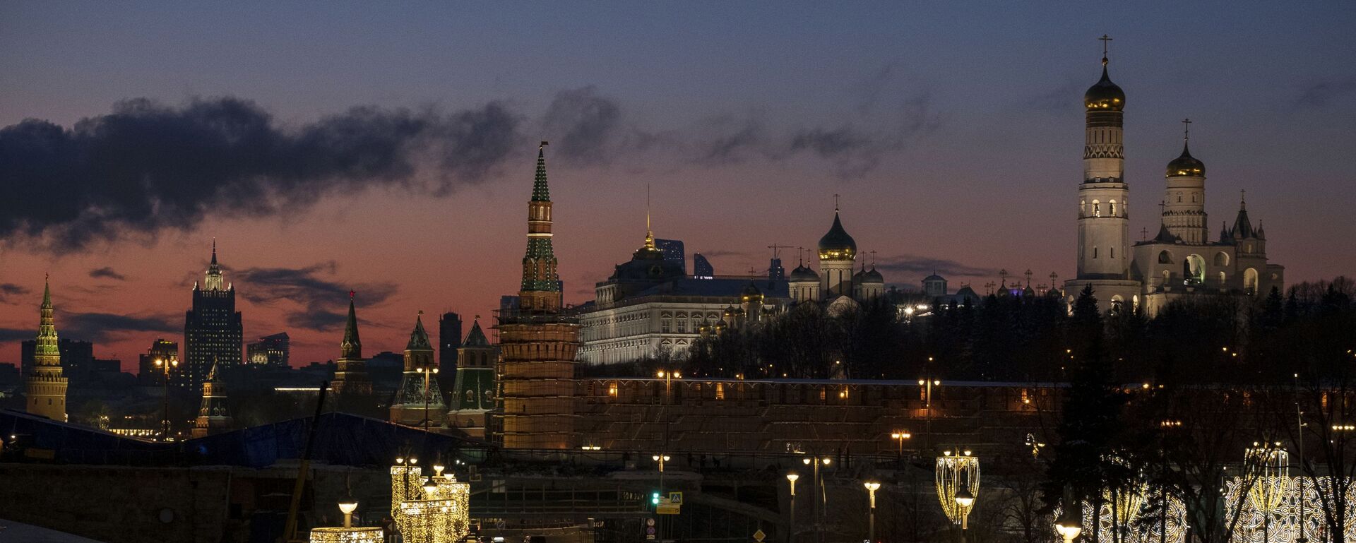 مدينة موسكو في فصل الشتاء 2019 - ضفة الكرملين على نهر موسكو - سبوتنيك عربي, 1920, 22.11.2021