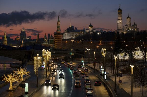 مدينة موسكو في فصل الشتاء 2019 - ضفة الكرملين على نهر موسكو - سبوتنيك عربي
