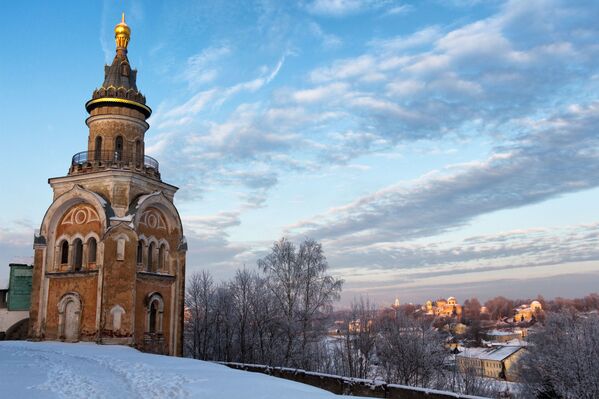 برج لدير بوريسوغليبسكي في مدينة تورجوك، في منطقة تفير الروسية - سبوتنيك عربي