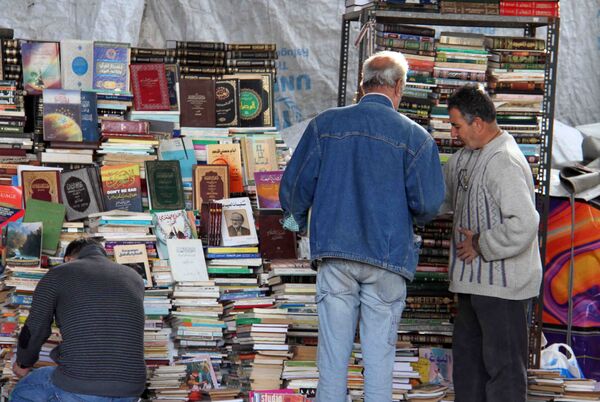 في سوق الوراقين الدمشقي... الكتاب يحيا من جديد - سبوتنيك عربي