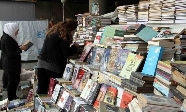 في سوق الوراقين الدمشقي... الكتاب يحيا من جديد - سبوتنيك عربي
