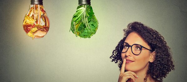 فتاة تفكر - سبوتنيك عربي