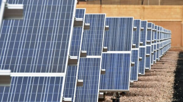 محطة لتوليد الكهرباء من الطاقة الشمسية، تبعد 20 كيلومترا عن دمشق، سوريا - سبوتنيك عربي