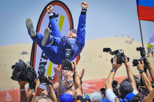 الفريق الروسي الفائز في رالي داكر... كاماز – ماستر  - سبوتنيك عربي