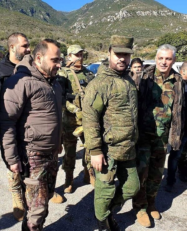 النمر يتفقد جبهات ريف حماة - سبوتنيك عربي