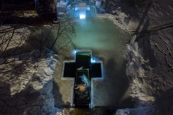  احتفالات عيد الغطاس في موسكو - سبوتنيك عربي