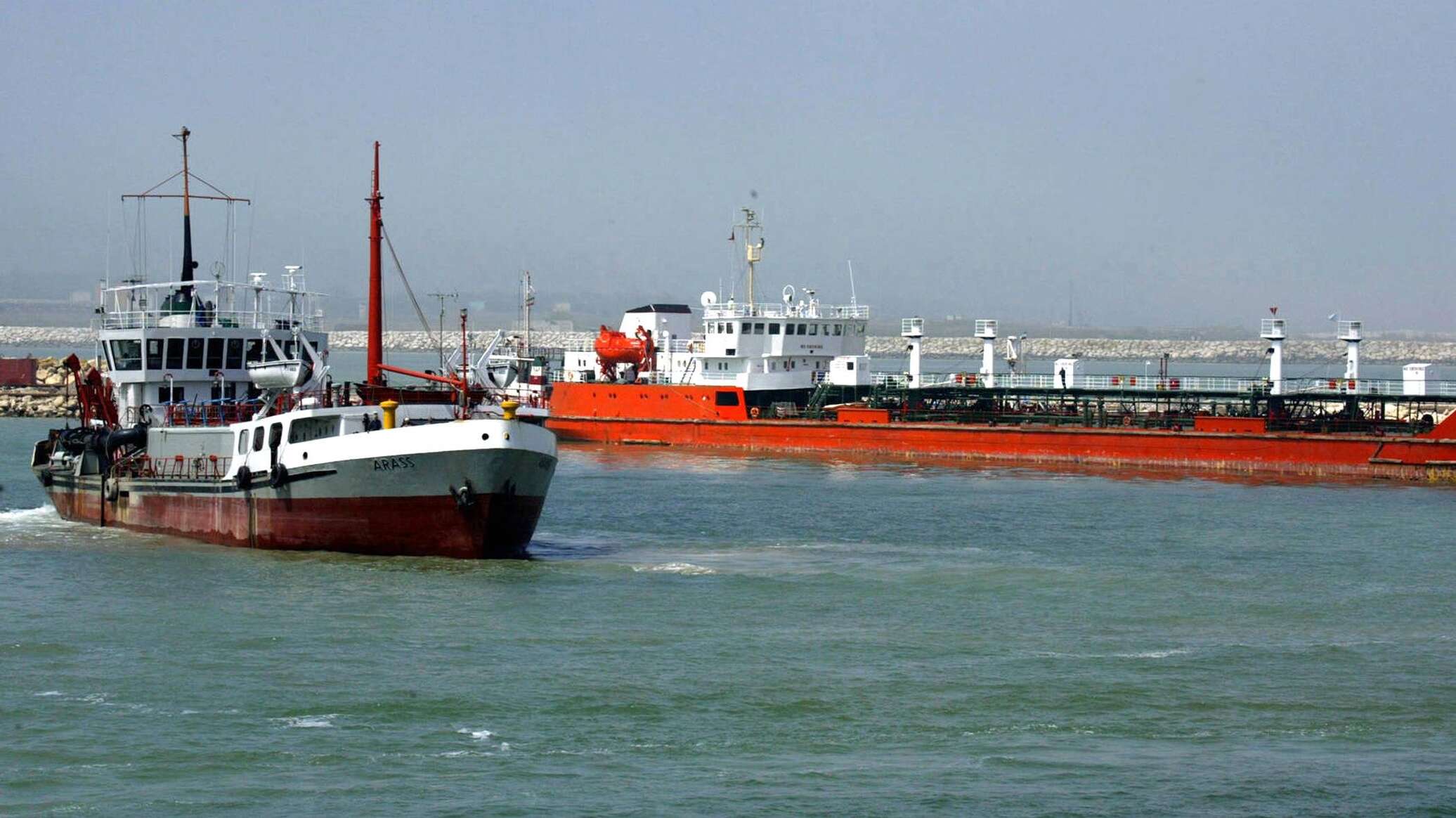 واشنطن تفرض عقوبات جديدة تستهدف النفط الإيراني