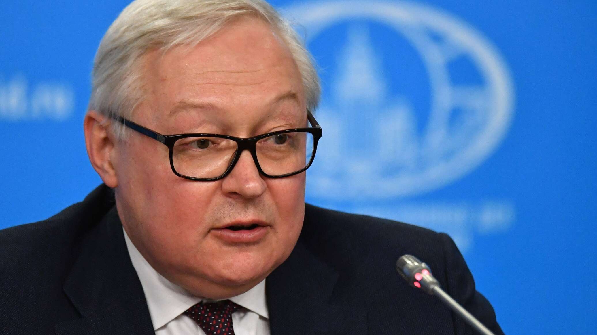 ريابكوف: روسيا تتابع عن كثب توسع نطاق انتشار الأسلحة النووية في أوروبا