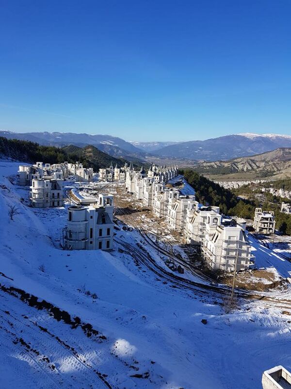 فيلات برج الباباز بالقرب من مدينة مودورنو، تركيا، 15 ديسمبر/ كانون الأول 2018 - سبوتنيك عربي