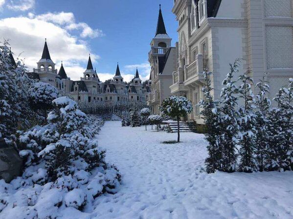 فيلات برج الباباز بالقرب من مدينة مودورنو، تركيا، 15 ديسمبر/ كانون الأول 2018 - سبوتنيك عربي