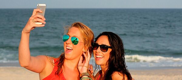 ما هو أفضل هاتف ذكي في التقاط صور السيلفي - سبوتنيك عربي