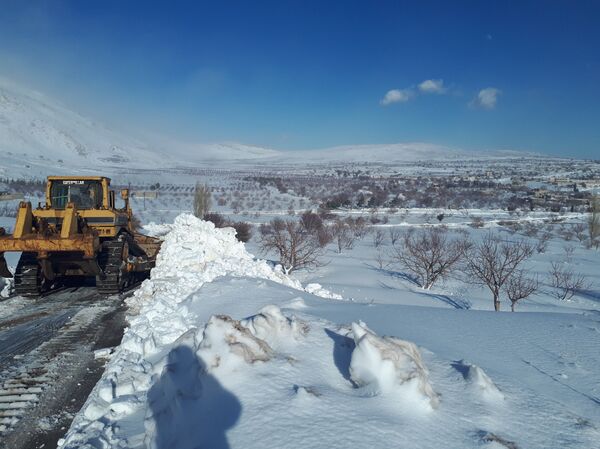 تراكم الثلوج في مرتفع قرص النفل، سوريا - سبوتنيك عربي