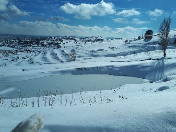 تراكم الثلوج في مرتفع قرص النفل، سوريا - سبوتنيك عربي