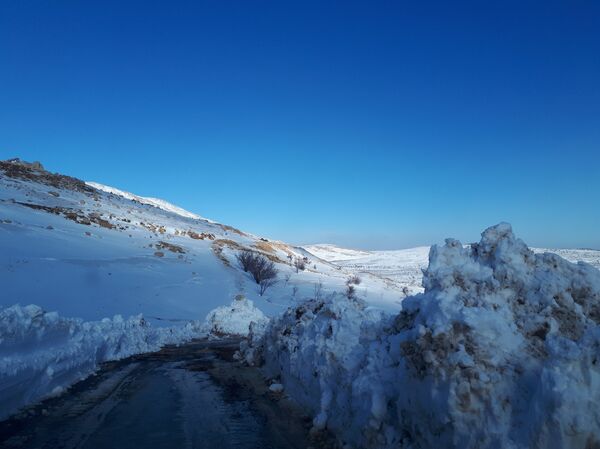 تراكم الثلوج في مرتفع قرص النفل، سوريا - سبوتنيك عربي