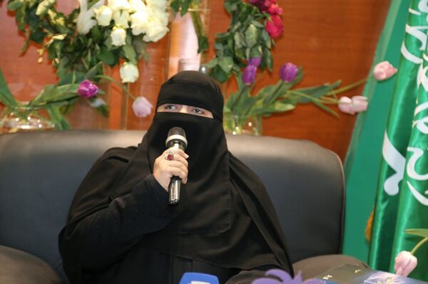 الشاعرة السعودية حياة حمد الدبيان - سبوتنيك عربي