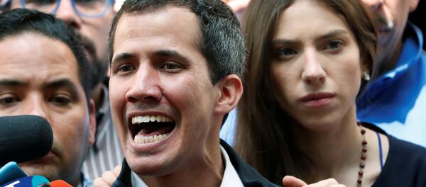 مظاهرات عارمة في أنحاء فنزويلا، وأنصار زعيم المعارضة الفنزويلي خوان غوايدو يطالبون بتنحي رئيس البلاد نيكولاس مادورو، 27 يناير/ كانون الثاني 2019 - سبوتنيك عربي