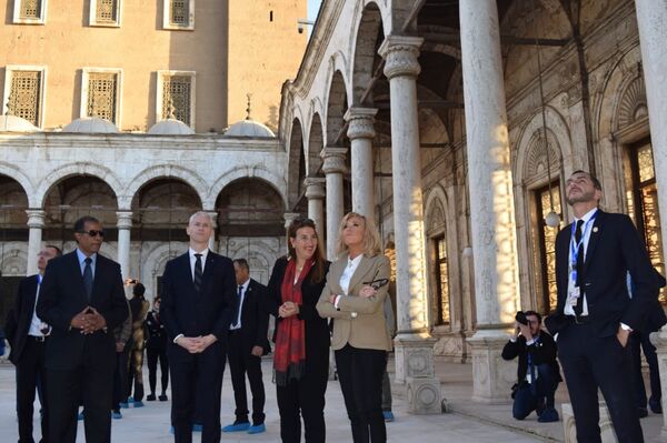 بريجيت ماكرون في زيارة مسجد محمد علي - سبوتنيك عربي