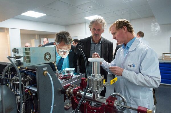 العلماء الروس يبتكرون مادة مقاومة للحرارة للطيران والملاحة الفضائية - سبوتنيك عربي