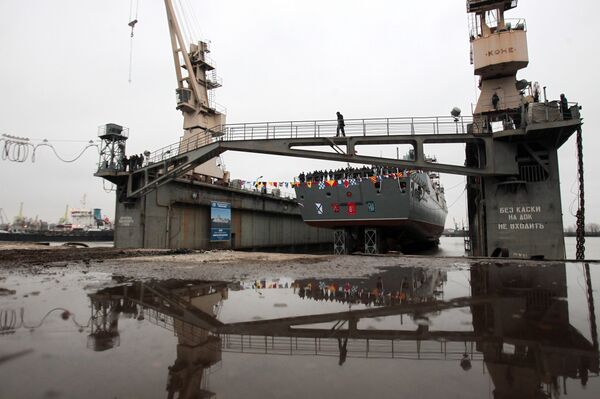 مراسم إنزال فرقاطة أدميرال كاساتونوف إلى الماء - سبوتنيك عربي