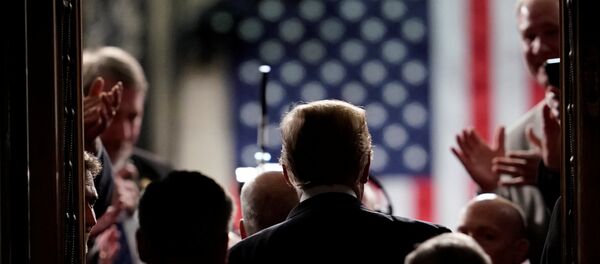 الرئيس الأمريكي دونالد ترامب يلقي خطاب حالة الاتحاد الثاي له، أمام الكونغرس الأمريكي في قاعة مجلس النواب في الكابيتول الأمريكي في كابيتول هيل في واشنطن، الولايات المتحدة في 5 فبراير/ شباط 2019 - سبوتنيك عربي