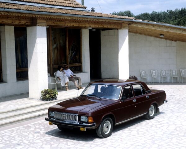 سيارة فولغا الروسية ( ГАЗ-3102) - سبوتنيك عربي