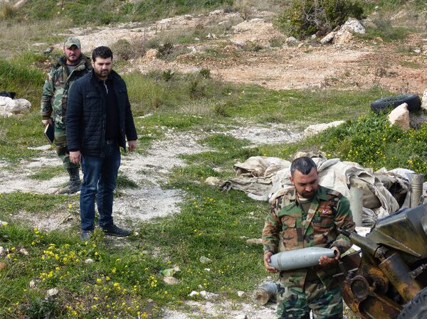 تعزيزات عسكرية لوحدات الجيش السوري المرابطة على مرتفعات ريف اللاذقية الشرقي اتسعدادا لأوامر باقتحام مواقع التركستانيين في الجبهة الغربية لريف إدلب تعزيزات عسكرية لوحدات الجيش السوري المرابطة على مرتفعات ريف اللاذقية الشرقي اتسعدادا لأوامر باقتحام مواقع التركستانيين في الجبهة الغربية لريف إدلب - سبوتنيك عربي