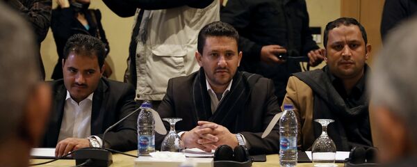 عبد القادر مرتضى رئيس وفد أنصار الله يحضر جولة جديدة من المحادثات لمناقشة صفقة تبادل الأسرى بين الأطراف المتحاربة في اليمن - سبوتنيك عربي