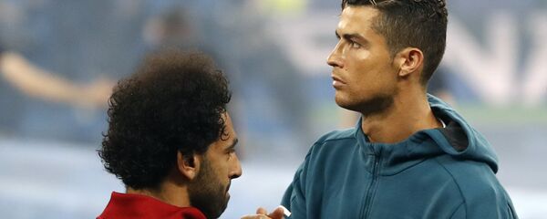 كريستيانو رونالدو أمام محمد صلاح - سبوتنيك عربي