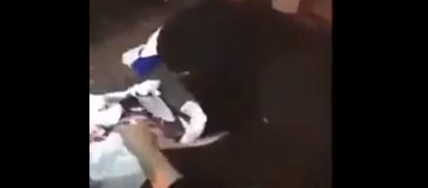 عملية انقاذ شاب من قبل ممرضتين سعوديتين بعد تعرضه لحادث عملية انقاذ شاب من قبل ممرضتين سعوديتين بعد تعرضه لحادث - سبوتنيك عربي