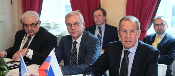 لافروف مع الأمين العام لحلف شمال الأطلسي، ينس ستولتنبرغ - سبوتنيك عربي