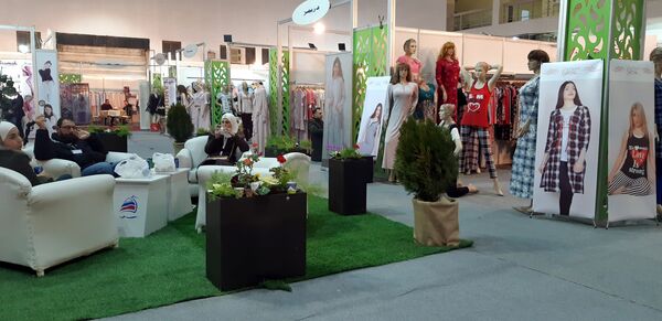 مشاركة خليجية بـصنع في سوريا ووزير المالية لـسبوتنيك: افتتاح معبر العراق آت - سبوتنيك عربي