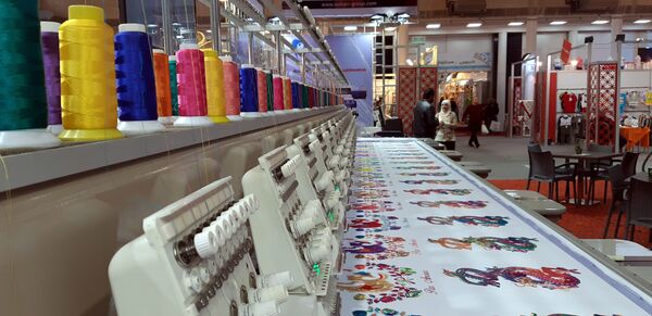 مشاركة خليجية بـصنع في سوريا ووزير المالية لـسبوتنيك: افتتاح معبر العراق آت - سبوتنيك عربي