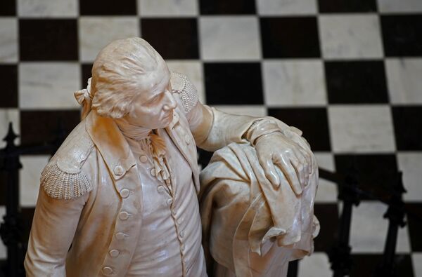 تمثال لجورج واشنطن في مبنى الكابيتول بولاية فرجينيا - سبوتنيك عربي