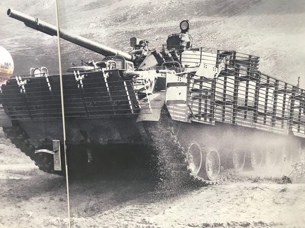 جيل جديد من ناقلات الجنود المدرعة بي تي 3 إف الروسية في آيدكس بأبوظبي - سبوتنيك عربي