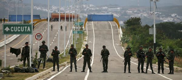 عسكريون فنزويليون على الحدود الفنزويلية الكولومبية - سبوتنيك عربي