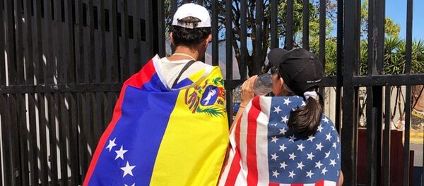 مظاهرات المعارضة الفنزويلية (خوان غوايدو) في كاراكاس، فنزويلا فبراير/ شباط 2019 - سبوتنيك عربي