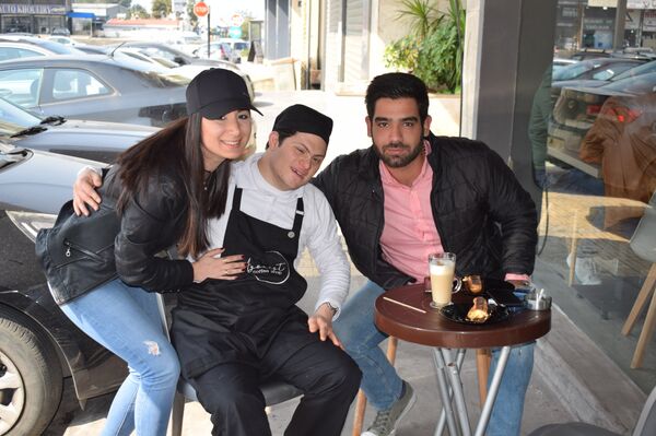 مقهى أغونيست في محلة الزلقا شمال لبنان مقهى أغونيست في محلة الزلقا شمال لبنان - سبوتنيك عربي