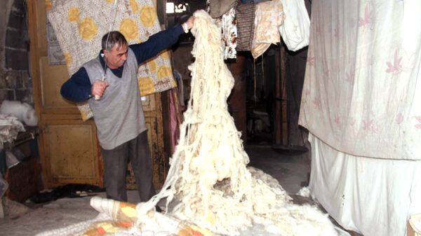 المنجّد... خازن أسرار الدمشقيين وكاشف كنوز الحموات والكنّات يستعيد حضوره خلال الحرب! - سبوتنيك عربي