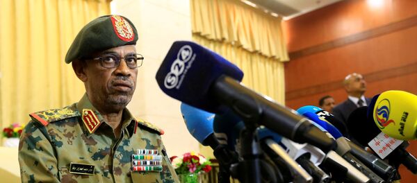 وزير الدفاع السوداني ونائب الرئيس عوض بن عوض - سبوتنيك عربي