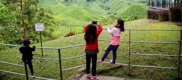 أطفال في أحد الحدائق - سبوتنيك عربي
