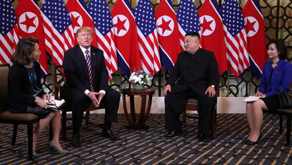 لقاء الرئيس الأمريكي دونالد ترامب وزعيم كوريا الشمالية كيم جونغ أون في هانوي، فيتنام 27 فبراير/ شباط 2019 - سبوتنيك عربي