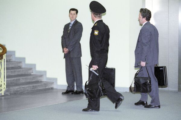 ضابط يحمل الحقيبة النووية ضابط يحمل الحقيبة النووية - سبوتنيك عربي