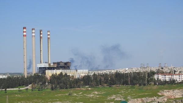 إخماد حريق ضخم في أكبر محطة كهربائية وسط سوريا بعد استهدافها بصواريخ (النصرة) إخماد حريق ضخم في أكبر محطة كهربائية وسط سوريا بعد استهدافها بصواريخ (النصرة) - سبوتنيك عربي