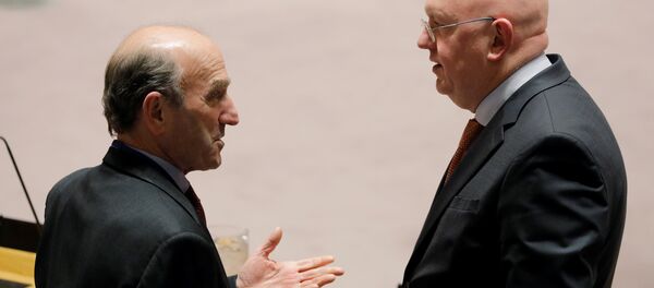 نيبينزيا مع المندوب الأمريكي أليوت أبرامز - سبوتنيك عربي