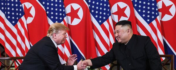 لقاء الرئيس الأمريكية دونالد ترامب وزعيم كوريا الشمالية كيم جونغ أون في العاصمة الفيتنامية هانوي، 27 فبراير/شباط 2019 لقاء الرئيس الأمريكية دونالد ترامب وزعيم كوريا الشمالية كيم جونغ أون في العاصمة الفيتنامية هانوي، 27 فبراير/شباط 2019 - سبوتنيك عربي