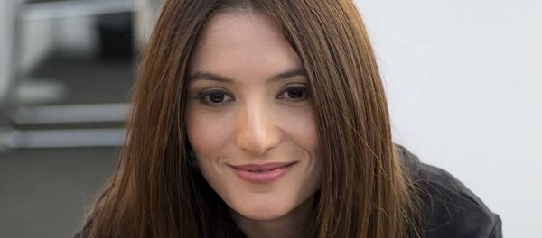 المطربة ديلارا كازيموفا من أذربيجان المطربة ديلارا كازيموفا من أذربيجان - سبوتنيك عربي